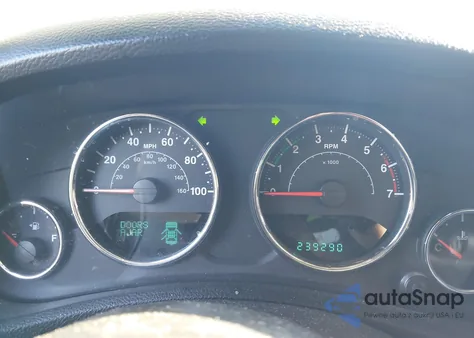 2011 Jeep Wrangler Unlimited Sport z USA, uszkodzony, nr VIN 1J4BA3H11BL596221